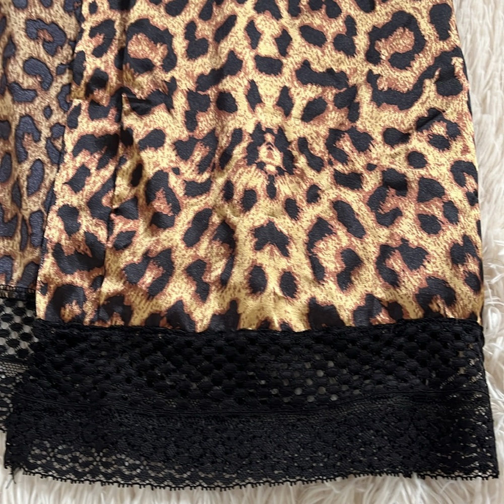 Cheetah Print Silk Robe - Picture 10 of 15